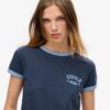 Athletic Essentials Ringer T-shirt met getailleerde pasvorm