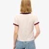 Athletic Essentials Ringer T-shirt met getailleerde pasvorm