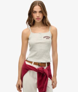 Athletic Essentials T-shirt met print en knoopjes