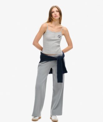 Athletic Essentials T-shirt met print en knoopjes