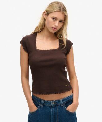 Athletic Essentials Top met vierkante hals