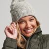 Bobble-mutsen met kabelpatroon