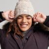 Bobble-mutsen met kabelpatroon