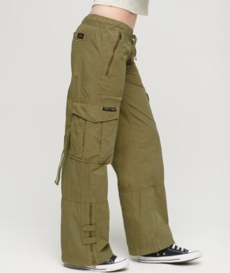 Cargobroek met lage taille en wijde pijpen
