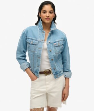 Denimjas met versieringen
