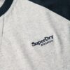 Essential Logo Baseball-shirt met lange mouwen Essential Logo Baseball-shirt met lange mouwen