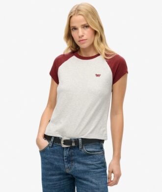 Essential Logo Raglan T-shirt van Organic Cotton