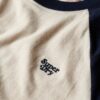 Essential Logo Raglan T-shirt van Organic Cotton Essential Logo Raglan T-shirt van Organic Cotton