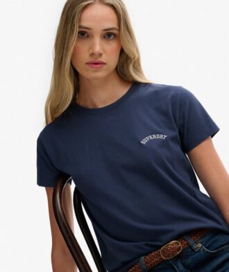 Essential Logo T-shirt met getailleerde pasvorm