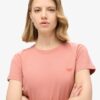 Essential Logo T-shirt met getailleerde pasvorm Essential Logo T-shirt met getailleerde pasvorm