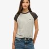 Essential-raglan-T-shirt van Organic Cotton met logo Essential-raglan-T-shirt van Organic Cotton met logo