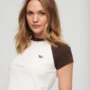Essential-raglan-T-shirt van Organic Cotton met logo Essential-raglan-T-shirt van Organic Cotton met logo