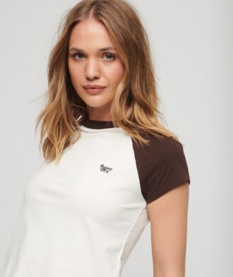Essential-raglan-T-shirt van Organic Cotton met logo