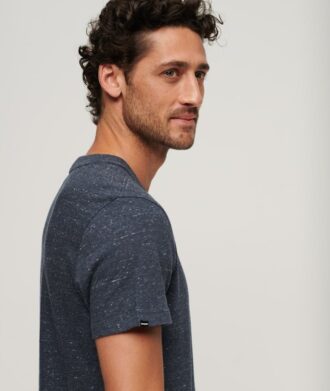 Essential T-shirt met klein logo van Organic Cotton