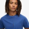 Essentieel gewassen T-shirt met zak
