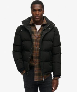 Everest kort pufferjack met capuchon