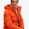 Everest kort pufferjack met capuchon Everest kort pufferjack met capuchon
