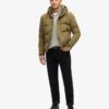 Everest kort pufferjack met capuchon Everest kort pufferjack met capuchon