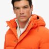 Everest kort pufferjack met capuchon Everest kort pufferjack met capuchon