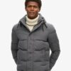 Everest kort pufferjack met capuchon Everest kort pufferjack met capuchon