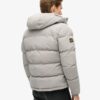 Everest kort pufferjack met capuchon