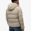 Everest kort pufferjack met capuchon