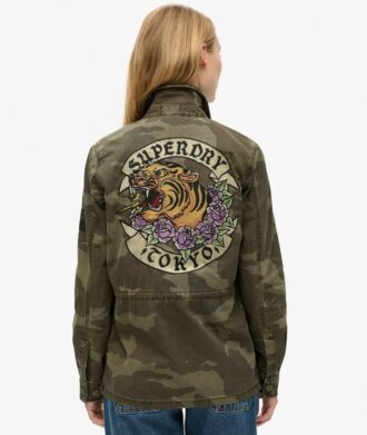 Geborduurde militaire veldjas