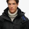 Hooded Mountain Sd-windjack met capuchon Hooded Mountain Sd-windjack met capuchon