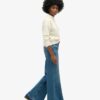 Jeans met wijde pijpen en onafgewerkte zoom