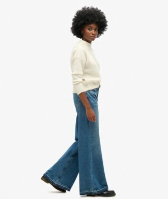 Jeans met wijde pijpen en onafgewerkte zoom