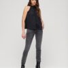 Kanten mouwloze top met hoge hals Kanten mouwloze top met hoge hals