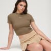 Kort T-shirt van Organic Cotton met borduursel Kort T-shirt van Organic Cotton met borduursel