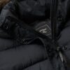 Korte tussenlaagjas met capuchon