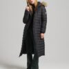 Lange, licht gewatteide Puffer-Puffer-Jacke mit Hooded-Capuchon aus Imitatbont Lange, licht gewatteide Puffer-Puffer-Jacke mit Hooded-Capuchon aus Imitatbont