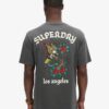 Losvallend T-shirt met tattoo-afbeelding op de rug Losvallend T-shirt met tattoo-afbeelding op de rug