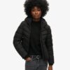 Microfibre gewatteerd jack met capuchon Microfibre gewatteerd jack met capuchon