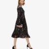 Midi-jurk met jacquard en uitlopende mouwen Midi-jurk met jacquard en uitlopende mouwen