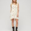 Mouwloze jurk met volume
