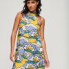 Mouwloze mini-jurk met hoge hals Mouwloze mini-jurk met hoge hals