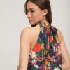 Mouwloze mini-jurk met hoge hals