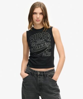 Retro versierde slanke vesttop