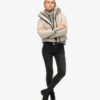 Sd-windjack met hood en borduursel Sd-windjack met hood en borduursel