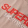 Sportswear Logo T-shirt met getailleerde pasvorm Sportswear Logo T-shirt met getailleerde pasvorm