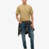 T-shirt met contrasterende stiksels op de zak
