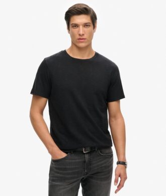 T-shirt met ronde hals en korte mouwen in shorts
