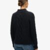 Trui met hoge hals en kabelpatroon uit gebreide kleding